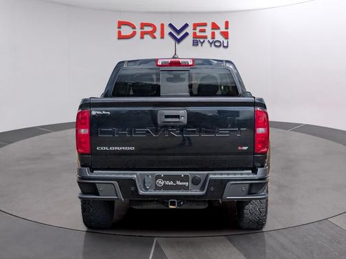 Black 2022 Chevrolet Colorado Z71