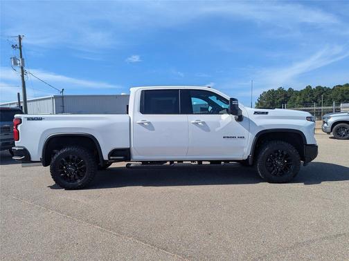 2025 Chevrolet Silverado 2500 LTZ