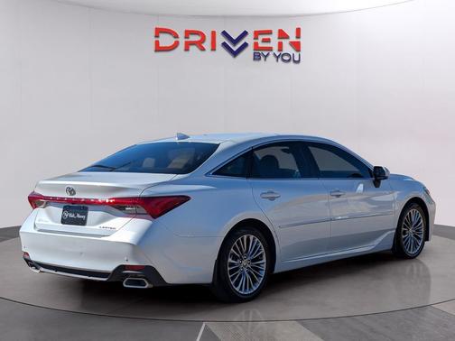 2022 Toyota Avalon Limited