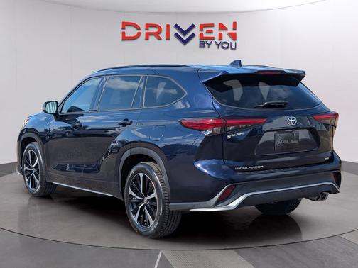2022 Toyota Highlander XSE