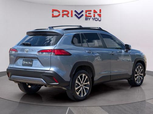 Celestite 2024 Toyota Corolla Cross XLE