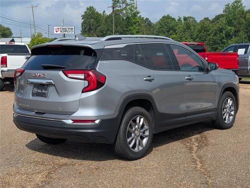 Sterling Metallic 2024 GMC Terrain SLT
