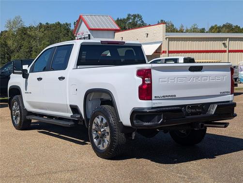 2026 Chevrolet Silverado 2500 Custom