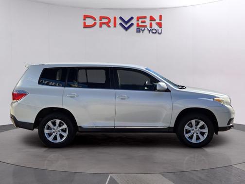 2013 Toyota Highlander SE