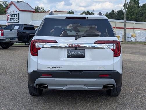 2023 GMC Acadia AWD SLT
