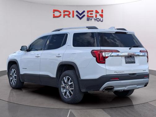 2023 GMC Acadia AWD SLT
