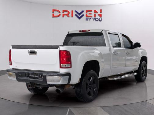 Summit White 2007 GMC Sierra 2500 SLE2 H/D Crew Cab