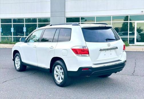 2011 Toyota Highlander SE