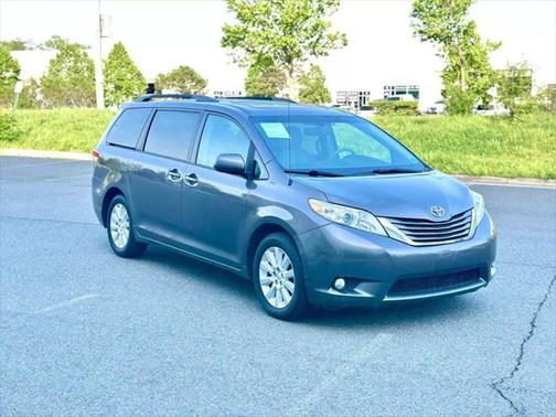 2014 Toyota Sienna XLE