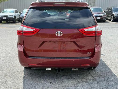 2015 Toyota Sienna XLE