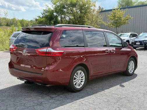 2015 Toyota Sienna XLE