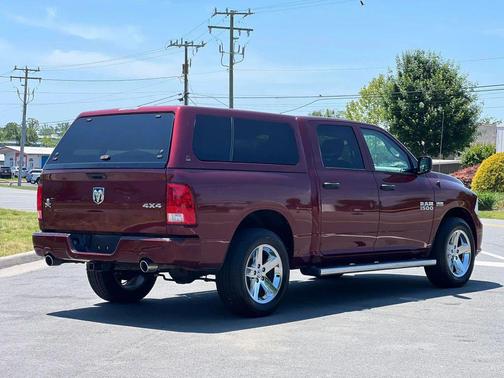 Delmonico Red Pearlcoat 2016 RAM 1500 Tradesman/Express