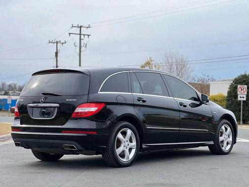 Black 2012 Mercedes-Benz R-Class 4MATIC