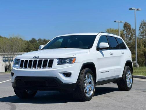 Bright White Clearcoat 2016 Jeep Grand Cherokee Laredo
