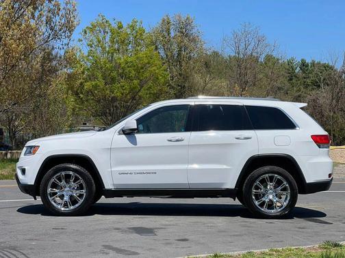 Bright White Clearcoat 2016 Jeep Grand Cherokee Laredo