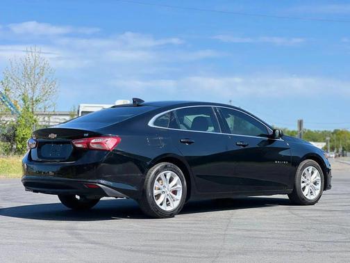 Mosaic Black Metallic 2019 Chevrolet Malibu Hybrid Base