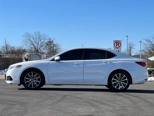 2017 Acura TLX w/Technology Package