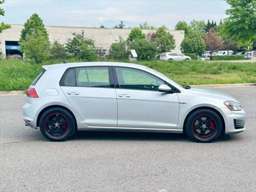 2015 Volkswagen Golf GTI 2.0T S 4-Door
