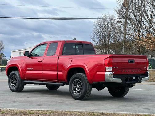 2017 Toyota Tacoma SR5