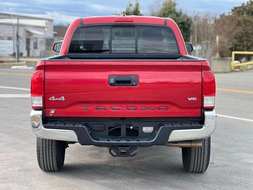 2017 Toyota Tacoma SR5