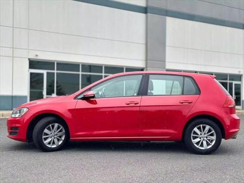 2017 Volkswagen Golf TSI SE 4-Door