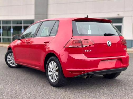 2017 Volkswagen Golf TSI SE 4-Door