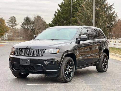 2018 Jeep Grand Cherokee Altitude