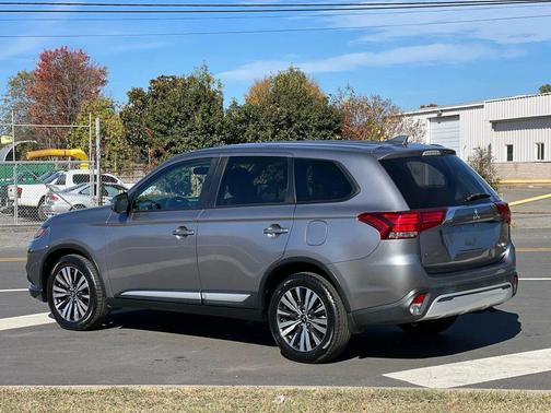 2019 Mitsubishi Outlander SE