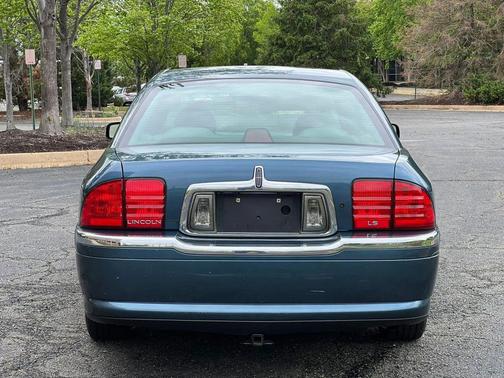 Blue 2002 Lincoln LS Base