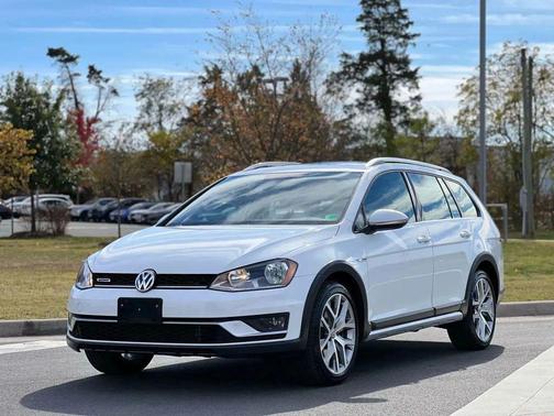 2017 Volkswagen Golf Alltrack TSI SEL