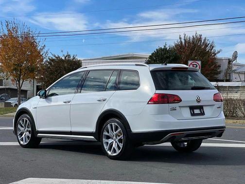 2017 Volkswagen Golf Alltrack TSI SEL