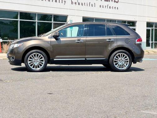 2011 Lincoln MKX Base