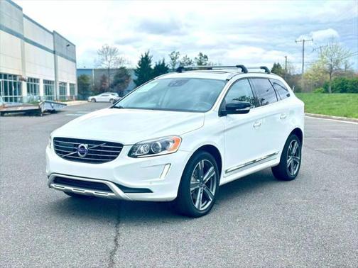 2017 Volvo XC60 T6 Dynamic