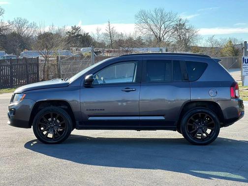 Granite Crystal Metallic Clearcoat 2015 Jeep Compass Latitude