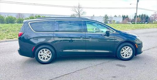 2021 Chrysler Voyager LXI