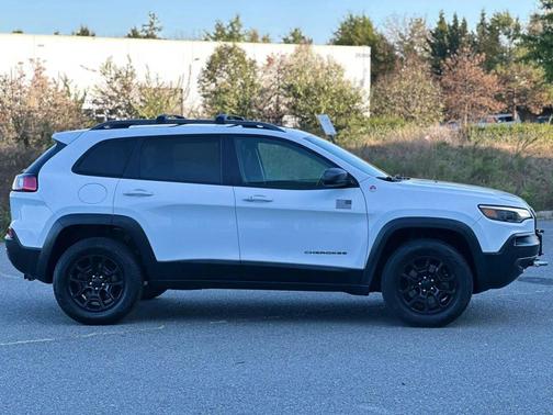 2020 Jeep Cherokee Trailhawk