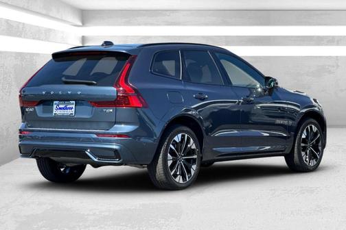 Denim Blue Metallic 2026 Volvo XC60 Plug-In Hybrid T8 Plus