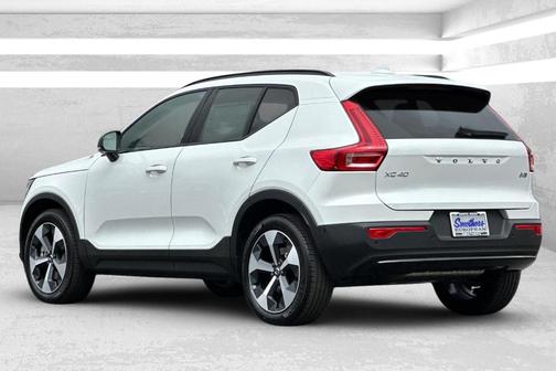 Crystal White 2026 Volvo XC40 B5 Plus