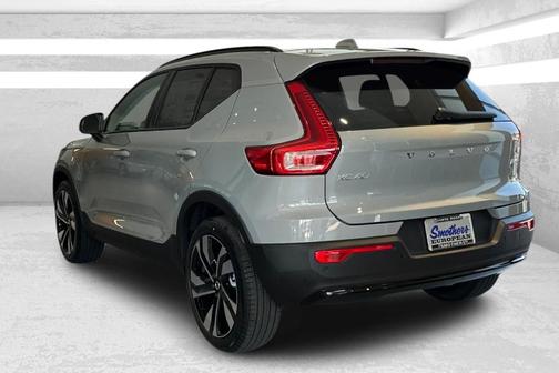 Gray Metallic 2026 Volvo XC40 B5 Ultra