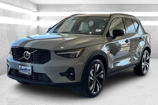 Gray Metallic 2026 Volvo XC40 B5 Ultra