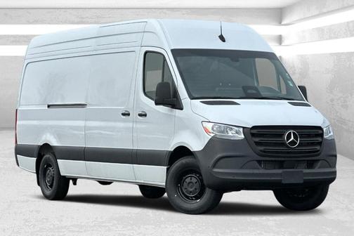 Arctic White 2025 Mercedes-Benz Sprinter 2500 170 WB