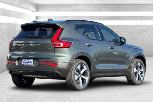 Forest Green 2026 Volvo XC40 B4 Plus