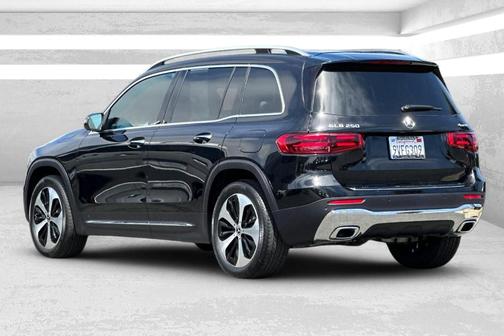 Cosmos Black Metallic 2026 Mercedes-Benz GLB 250 Base 4MATIC