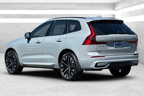 Gray Metallic 2026 Volvo XC60 B5 Ultra