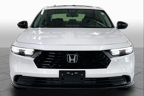 Platinum White Pearl 2025 Honda Accord SE