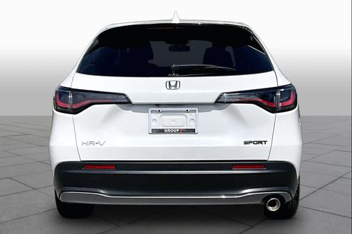 Platinum White Pearl 2025 Honda HR-V AWD Sport