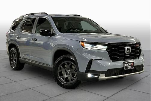 Sonic Gray Pearl 2024 Honda Pilot TrailSport