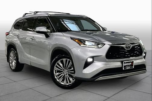 Celestial Silver Metallic 2022 Toyota Highlander Platinum