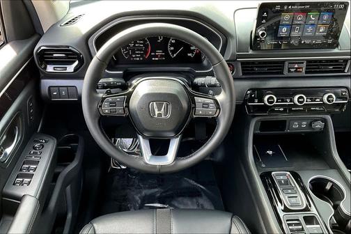 2025 Honda Pilot Touring 8-Passenger