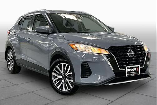 Boulder Gray Pearl 2022 Nissan Kicks SV